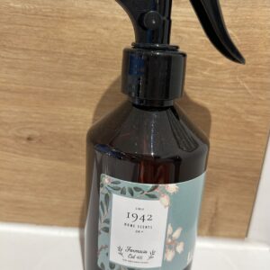 Home Spray Since 1942    250ml